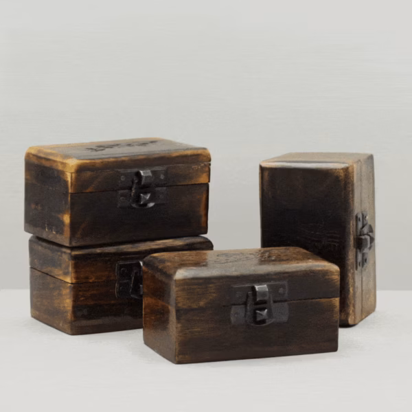 Wooden Pill Box 9x5x4cm - Carved Designs – Bild 3